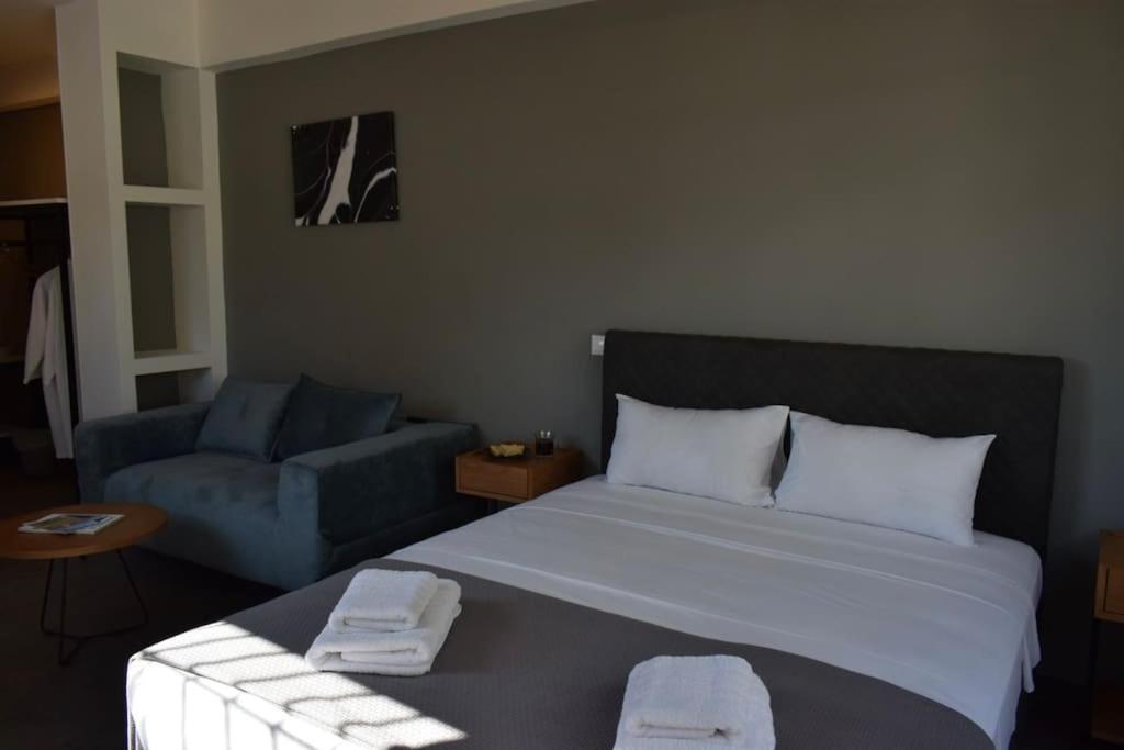 Acropolis View Downtown Apartment *